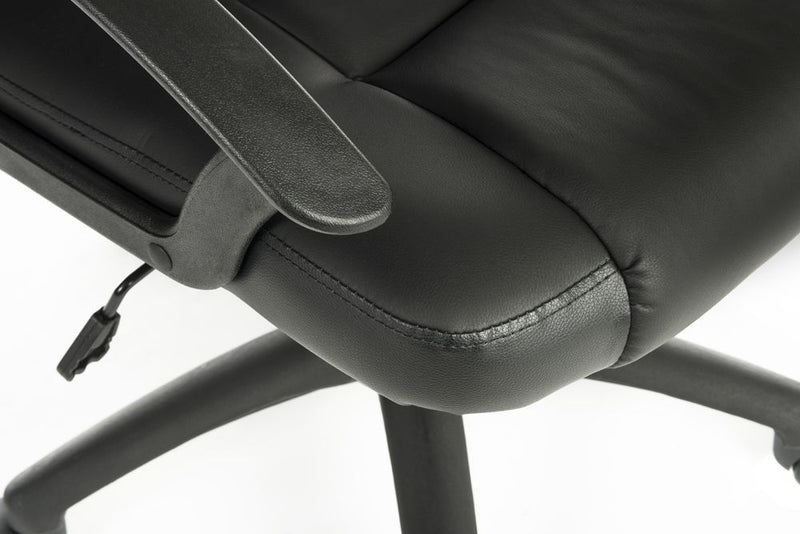 Teknik Office Leader Executive Bonded Leather Faced Chair With Nylon Base & Matching Armrests