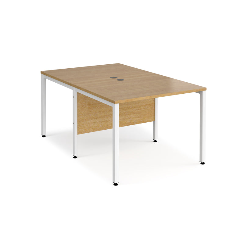 Maestro 25 800mm Deep Back To Back Straight Desks With Bench Leg - Oak - NWOF