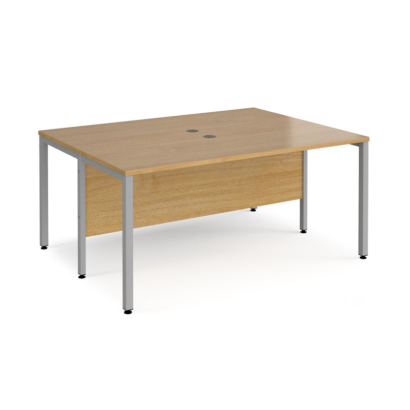 Maestro 25 600mm Deep Back To Back Straight Desks With Bench Leg - Oak - NWOF