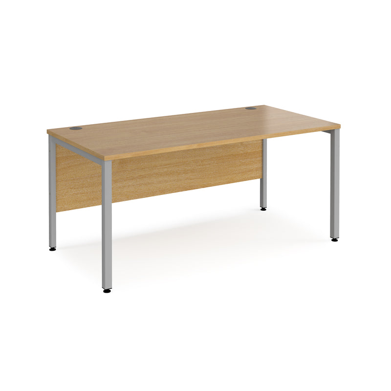 Maestro 25 800mm Deep Straight Desk With Bench Leg - Oak - NWOF