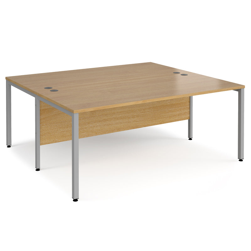 Maestro 25 800mm Deep Back To Back Straight Desks With Bench Leg - Oak - NWOF