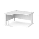 White Maestro 25 ergonomic desk by Dams with cable-managed legs, featuring a sleek modern design and spacious work surface.